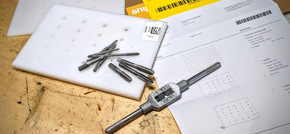 Zelf schroefdraad tappen in lasergesneden onderdelen - Snijlab