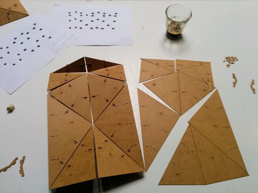 Gevouwen verpakkingsmodel lasergesneden uit MDF