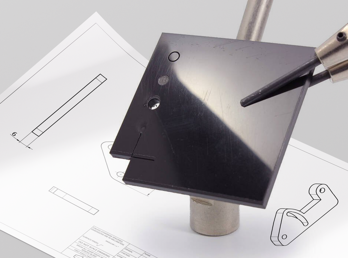 Lasergesneden proefstuk uit POM zwart 4 mm