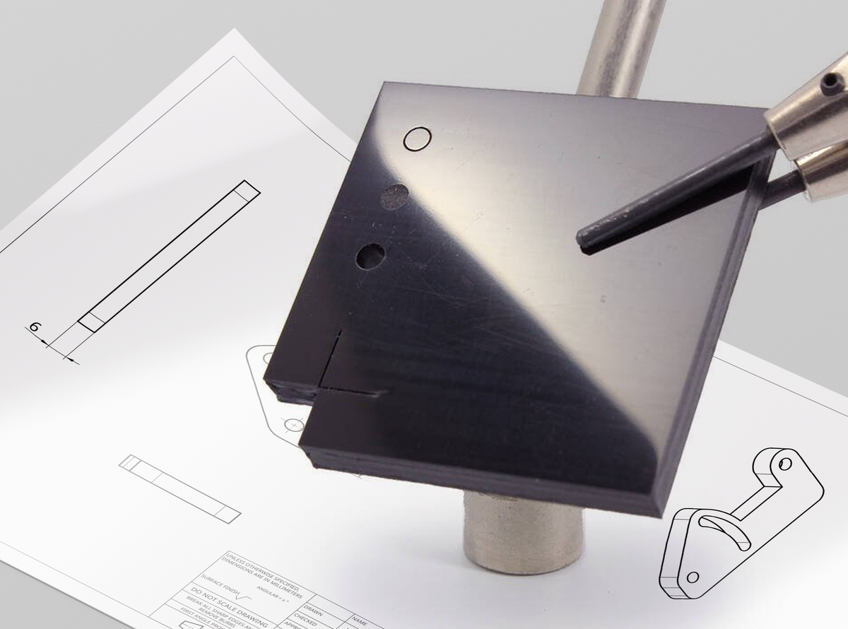 Lasergesneden proefstuk uit POM zwart 6 mm
