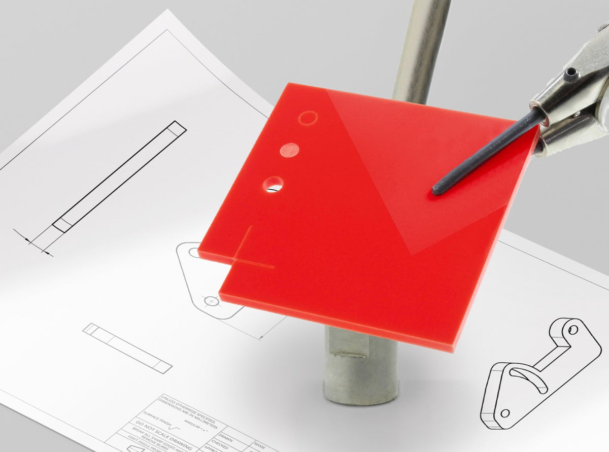 Lasergesneden proefstuk uit Acrylaat glans rood 3 mm