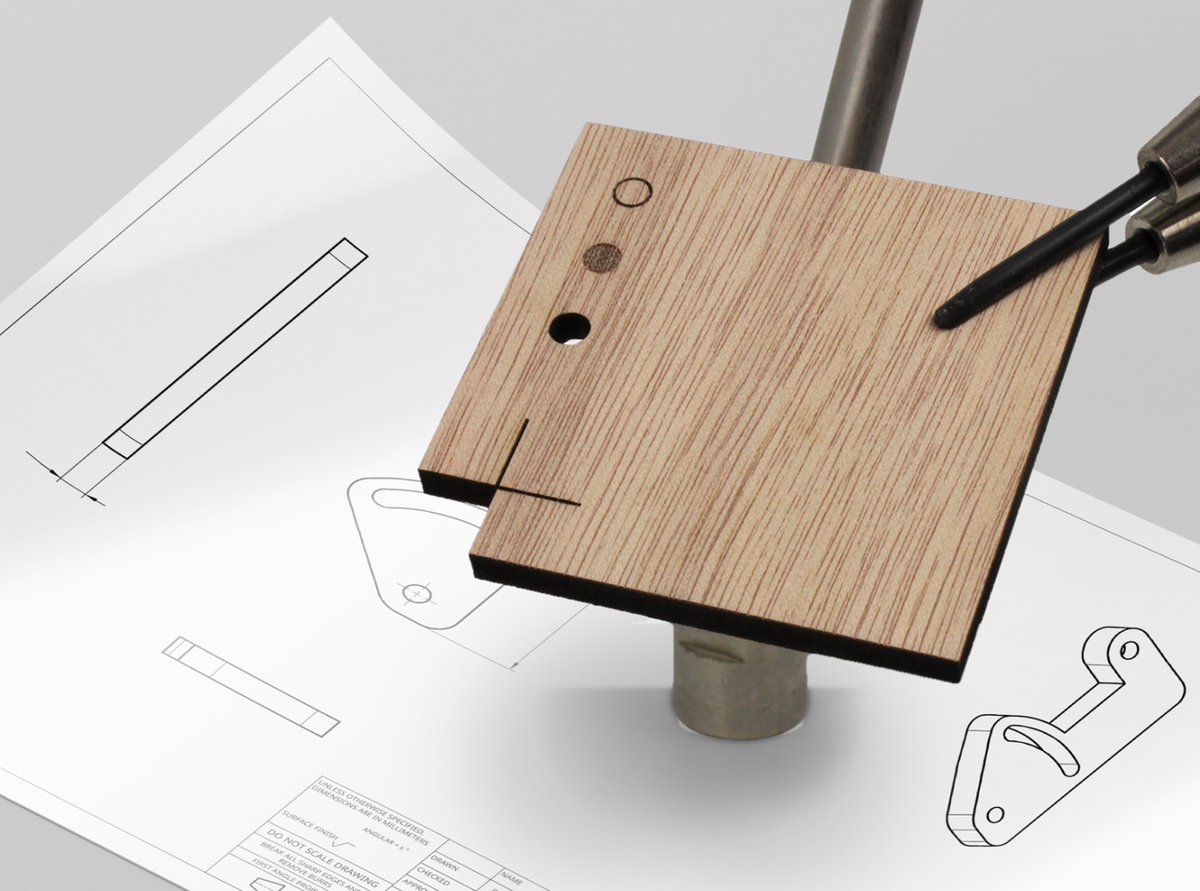 Lasergesneden proefstuk uit Mahonie MDF-kern 4,3 mm