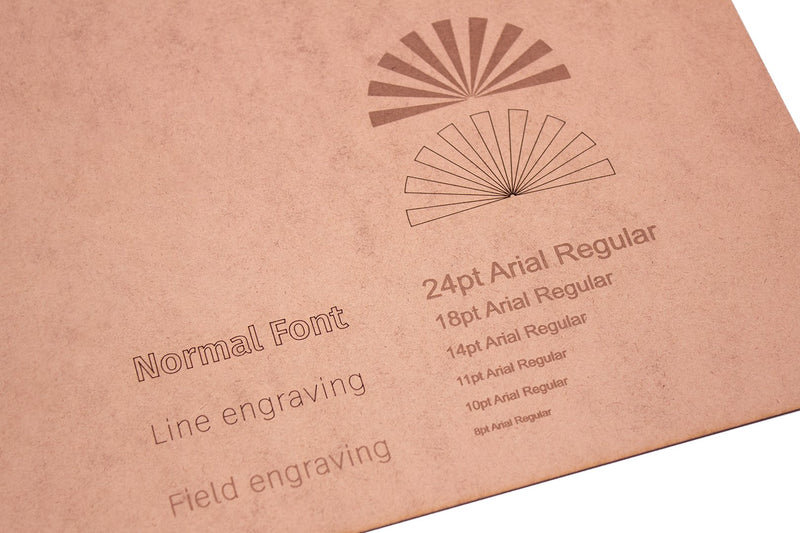 Tekst- en vlakgravure in 1 mm MDF, van 24 tot 8 pt