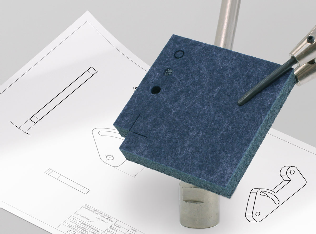 Lasergesneden proefstuk uit PET-vilt midnightblauw 9 mm